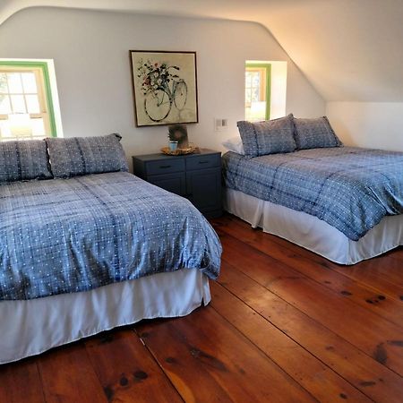 Downingtown Manor - 1900S Farmhouse With Creek Views מראה חיצוני תמונה