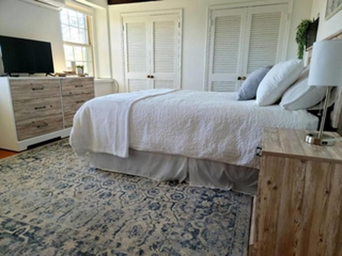 Downingtown Manor - 1900S Farmhouse With Creek Views מראה חיצוני תמונה