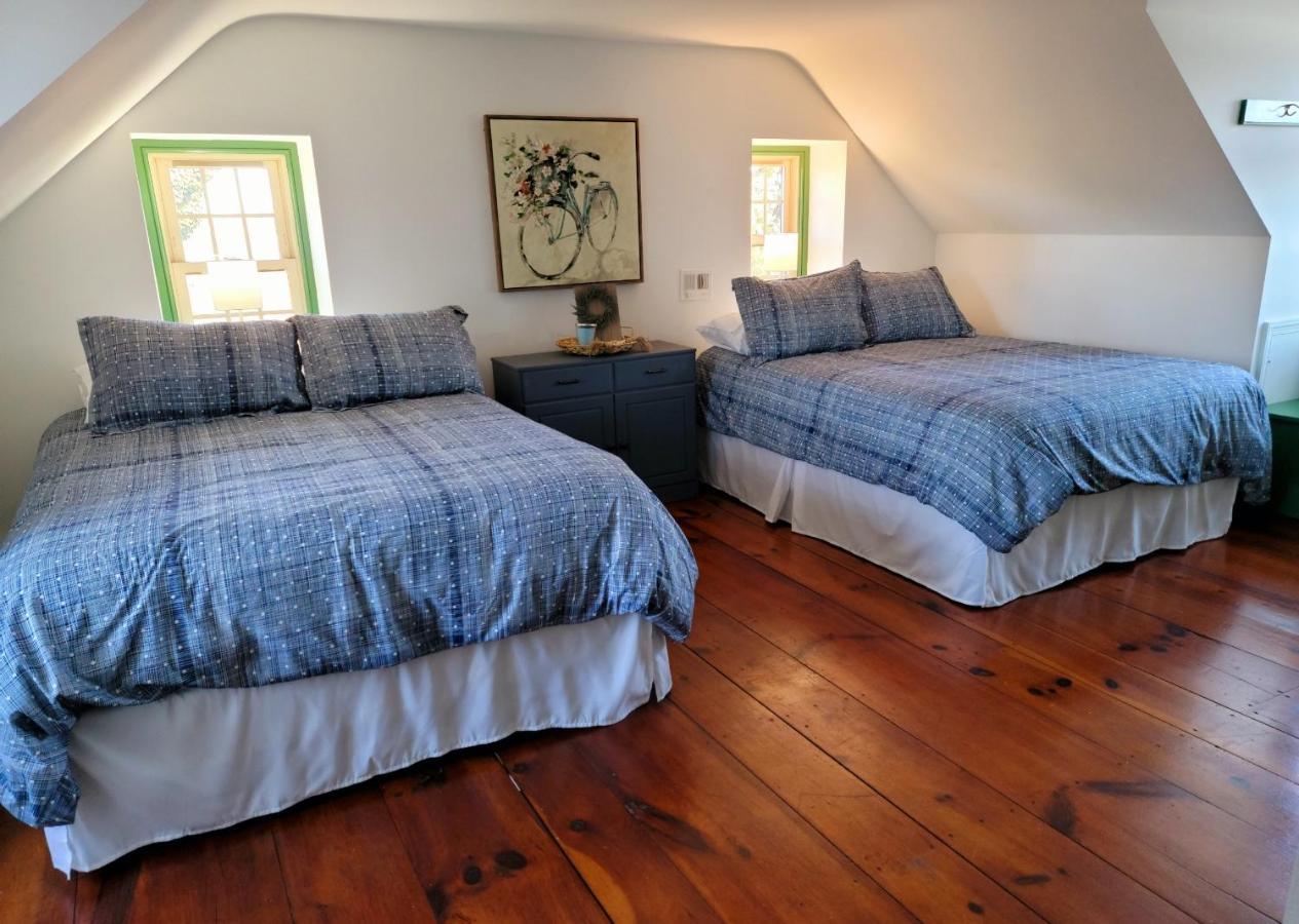 Downingtown Manor - 1900S Farmhouse With Creek Views מראה חיצוני תמונה